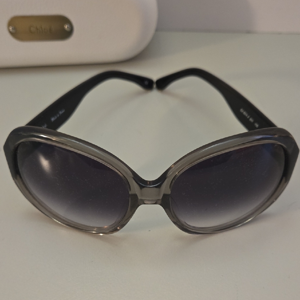 Like New Chloe Round Sunglasses, Gray and Black. - Picture 3 of 13